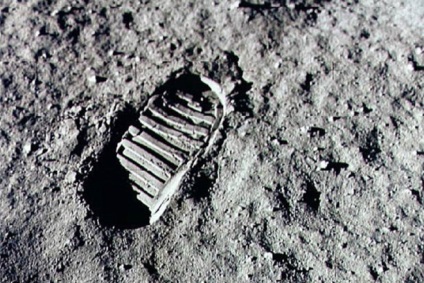 Neil Armstrong - életrajz, fotó, személyes élet, letérés a holdra és a halál oka