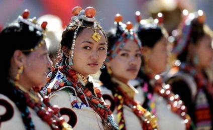 Az egyik férj jó, de sokan jobbak, mint Tibetben a polyandria ősi hagyományai
