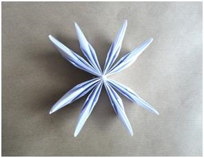 Scheme Origami pentru plierea floarei de lotus în diferite moduri