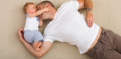 De ce este important ca tatăl să înceapă să comunice cu copilul cât mai curând posibil