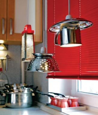 Pendant lampă pentru bucătărie deasupra tabelului vedere, design, instalare