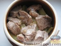 Recept burgonyával gombával és hús potban