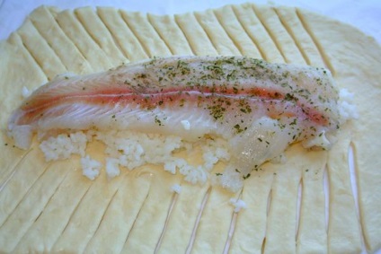 Placinta de pește cu orez - sub formă de pește, cu pangasius, o rețetă cu o fotografie
