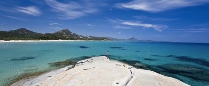 Beach символична церемония на остров Сардиния (на юг)