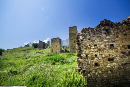 Orașul turnului medieval Aegical