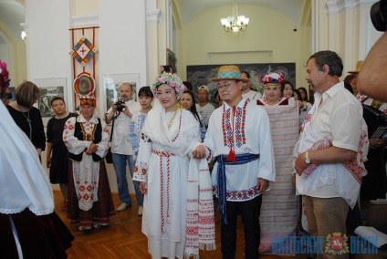 Nunta în tradițiile folclorice din Belarus a fost amenajată pentru cuplul chinez din Vitebsk