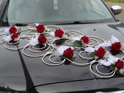Decoratiuni de nunta pentru o masina