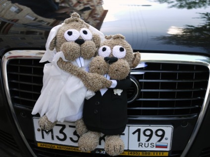 Decoratiuni de nunta pentru o masina