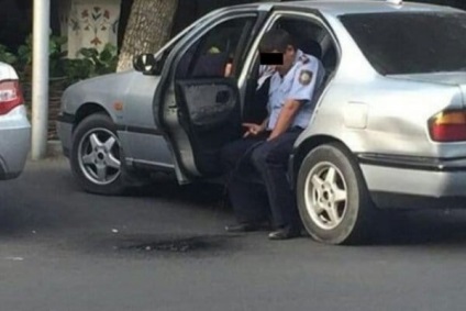 Tadjik și polițiștii kazahi sunt 