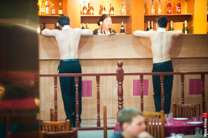 În Ulan-Ude a deschis un restaurant cu chelnerite topless societate politică de informare