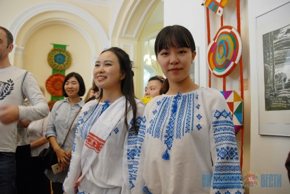 A Vitebszkben a kínaiak egy fehérorosz népi hagyományokon esküvöttek