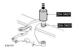 Înlocuirea blocurilor silențioase ale pârghiilor inferioare din spate, serviciul partener - rover de service auto