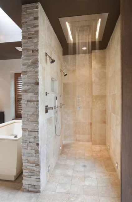 11 Idei de design rafinate pentru baie, cu un duș cu efect de ploaie