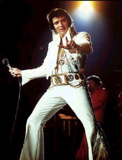 1935. január 8-án született Presly Elvis (elvis presley)