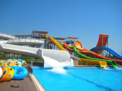 Aquapark Cyrilovka, vízi park kincses sziget, vízi park cirillikus