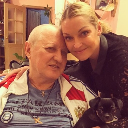 Anastasia Volochkova conține un tată bolnav și noua sa familie