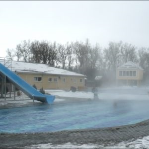 Centrul de recreere al castelului, regiunea Krasnodar, zona Mostovskaia, izvoare termale (calde), preturi,