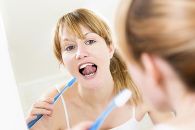 Placa albă în limba cauzei și a metodelor de tratament, totul despre boala parodontală