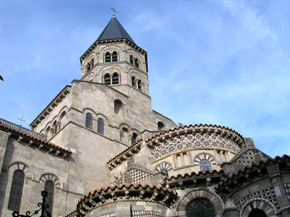 Clermont-Ferrand (Clermont Ferrand), Franța - ghid de călătorie detaliat