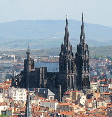 Clermont-Ferrand (Clermont Ferrand), Franța - ghid de călătorie detaliat