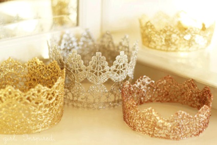 Pentru micuțe (și mari) prințese cum să faci o coroană încântătoare pentru un spectacol de dimineață sau o fotografie