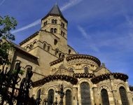 Orașul francez din Clermont-Ferrand (regiunea Auvergne)