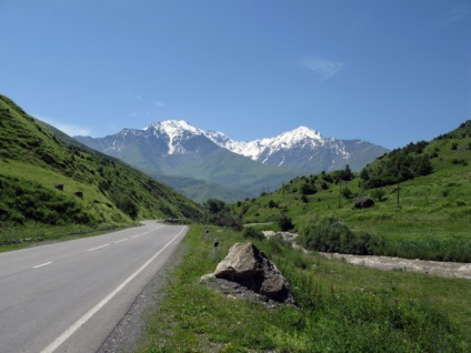 Munții din albumul de fotografie din Osetia de Nord și nu numai