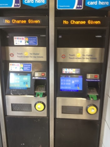 Cum și ce bilet pentru a cumpăra într-un vending machine din London Underground din Londra - sfaturi de călătorie pentru un turist