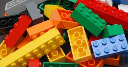 Cum pot folosi designerul lego în casa mea?