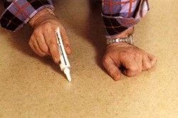Cum de a repara linoleum cu propriile mâini, defectele principale și modalități de a le elimina