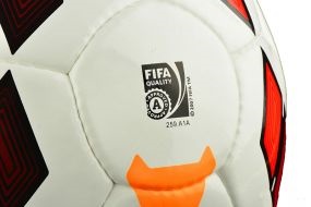 Cum de a alege o minge de fotbal pentru stradă - sfaturi de experți