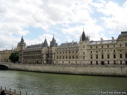 Conciergerie (fr.)