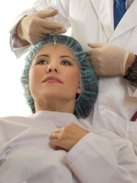 Chirurgie cosmetică - pentru a reveni frumusețea și tineretul