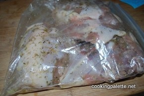 Csirkemell csontos illatosító gyógynövényekkel - főzőpaletta
