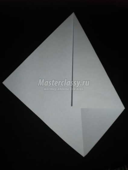 Hattyú az origami technikájában