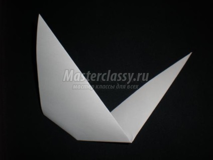 Hattyú az origami technikájában