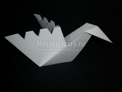 Hattyú az origami technikájában