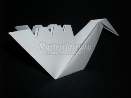 Hattyú az origami technikájában