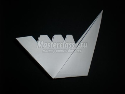 Hattyú az origami technikájában