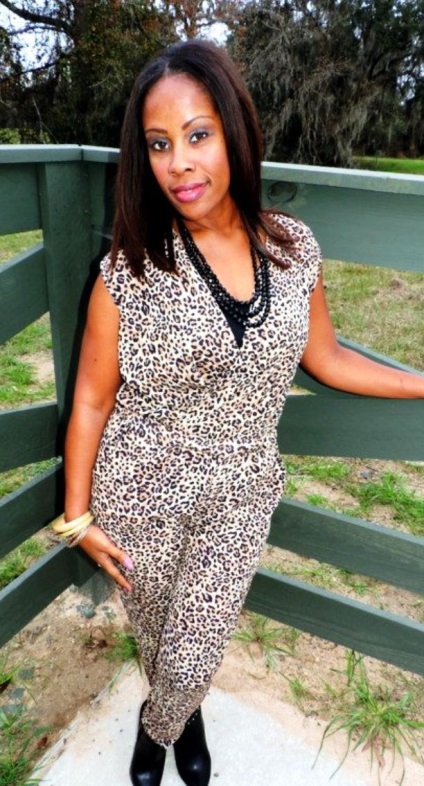 Leopard jumpsuit, fotografie leopard jumpsuit