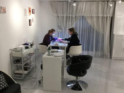 Experiența personală ca o femeie rusă a deschis un salon de frumusețe în Shanghai