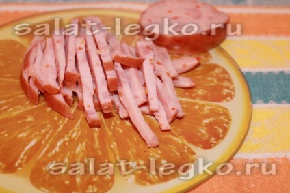 Salata de ceapa cu otet si carne, reteta