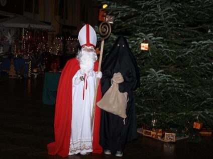 Moș Crăciun sau Craciun în limba germană! Clubul femeilor - Clubul mamei