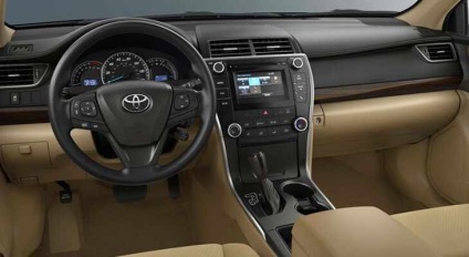 Camioane nou Toyota Camry 2017, preț și bundle