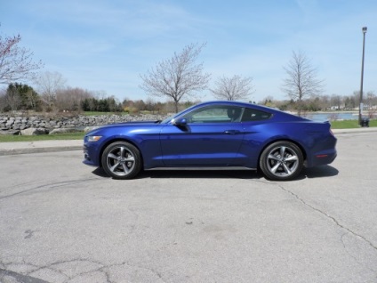 Revizuirea anului 2015 Ford Mustang v6 vs Ford Mustang ecoboost