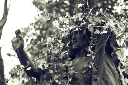 Cimitirul Olshanskoye (olšanské hřbitovy) și templul Adormirii Maicii Domnului (temple zesnutí přesvaté