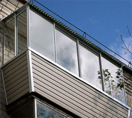 Az erkélyek üvegezésével, eltávolításával, az ablakpárkány erkélyének bővítésével, a távirányítóval szemben