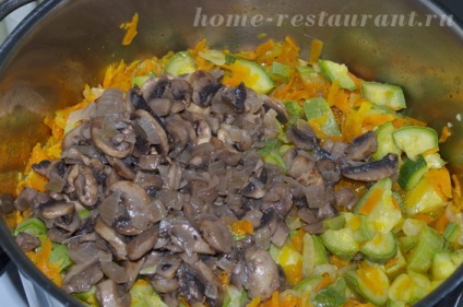 Ciorba de legume cu dovlecei si ciuperci - restaurantul acasa