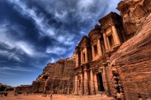 Petra este un oraș deșert misterios, o planetă magică