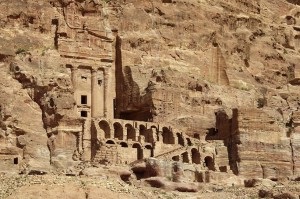 Petra este un oraș deșert misterios, o planetă magică